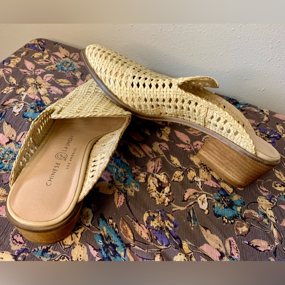 Chinese Laundry Mules  Size 7-1/2 - Picture 7 of 8